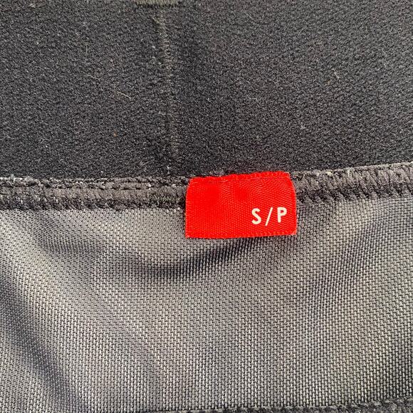 Spyder Blue Green & Yellow Freeze Stripe Print Slash Capri Leggings Size Small - Picture 3 of 11